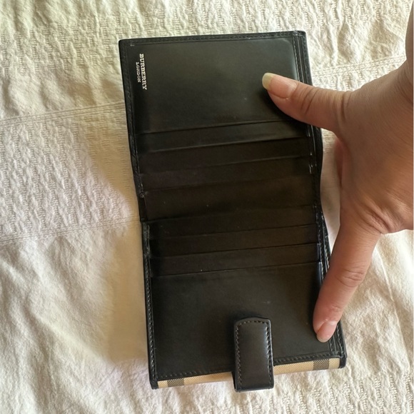 Burberry wallet - Picture 4 of 8